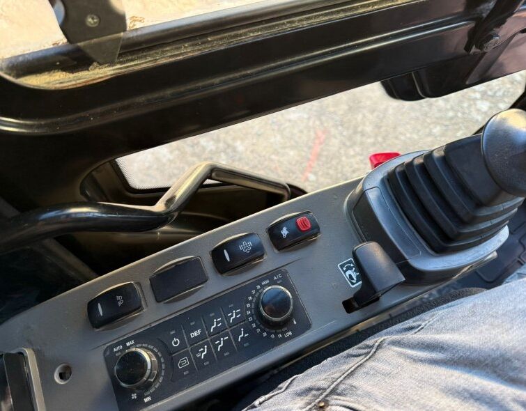 HIDROMEK  HMK300 NLC-4